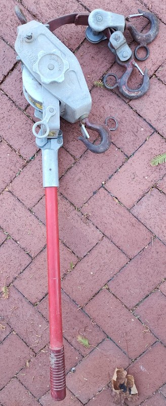 Lug-All Hoist 1500lb Single Rig 3000lb Double Rig, hoist in very good condition