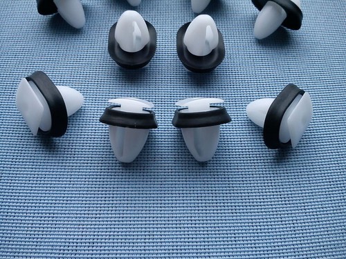 30x Verkleidungsklammern Grau - Befestigungsclips 07149241763