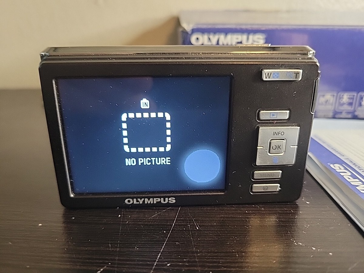 Olympus FE-4010 | 12MP Digital Camera Kit Battery and Charger