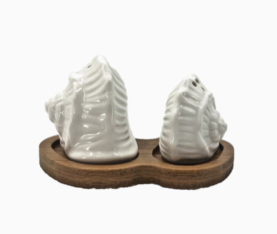 Ceramic Shells Salt & Pepper Shaker W-Wood Tray Nautical Kitchen Decor NWT