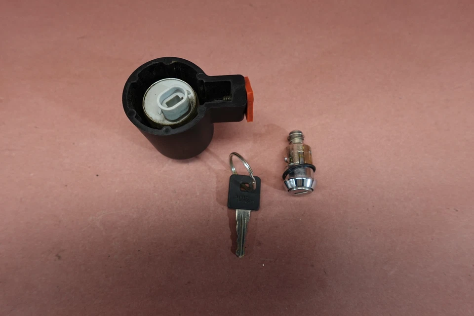 2009-2021 Harley Davidson Iron 883 XL883N interruptor de ignição conjunto de trava de garfo + chave - Imagem 4 de 4