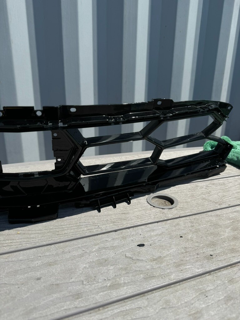 OEM Lamborghini Urus Front Radiator Grille Black 4ML807639 3F