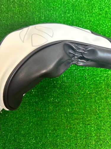 TaylorMade SIM2 MAX 10.5deg Driver Head Only with Head Cover Right-Handed New - Picture 12 of 15