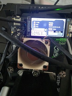 NerdQaxe BM1370 Bitcoin Miner 4 8 TH/s | AIO Wasserkühlung | 150W Netzteil