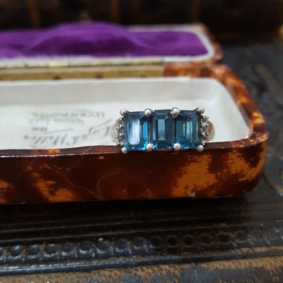 Anillo de Plata de Ley 925, Anillo de Topacio Azul Londres, Talla J.5 EE. UU. 5, Anillo Trilogía  Foto 2 de 4