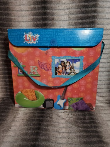Liv Doll My Room Foldout Playset With Dolls, Clothes, Shoes. Clean! - Picture 12 of 13