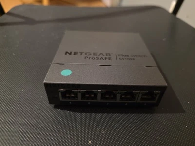 NETGEAR ProSafe GS105E Plus Switch 5-Port Gigabit Ethernet Switch - Photo 1/3