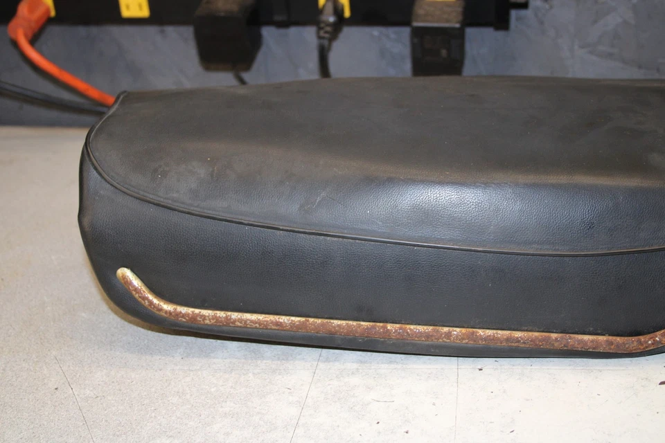 Honda CB77 1961 asiento del conductor delantero 1345, AAS Foto 2 de 4