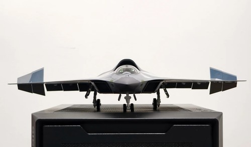 Chengdu J-36 1:72 Diecast (metal) modelo de combate de seis generaciones - Imagen 9 de 16