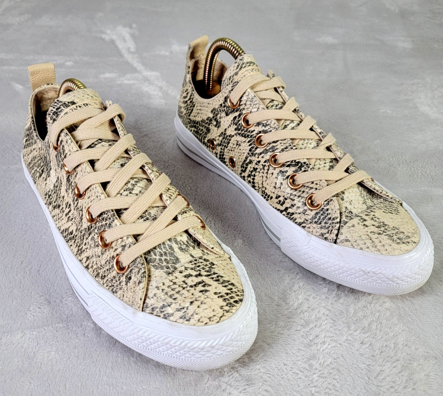 Converse Chuck Taylor All Star Sneakers Womens 7 Leather Reptile Print Low Top