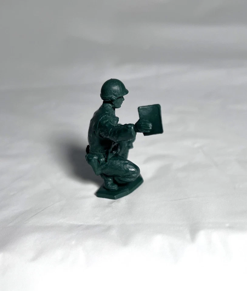 Винтажный игровой набор Marx Gallant Men WW2 Battleground фигурка капитана Бенедикта 1960-е - Изображение 2 из 4