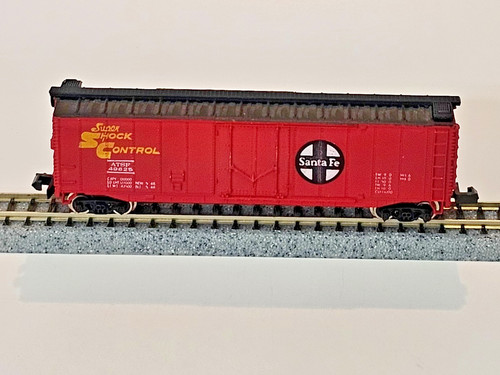 ESCALA N BACHMANN SANTA FE ATSF 49625 50' BOXCAR SUPER CHOQUE CONTROL ACOPLAMIENTO RÁPIDO | Zustand: Used