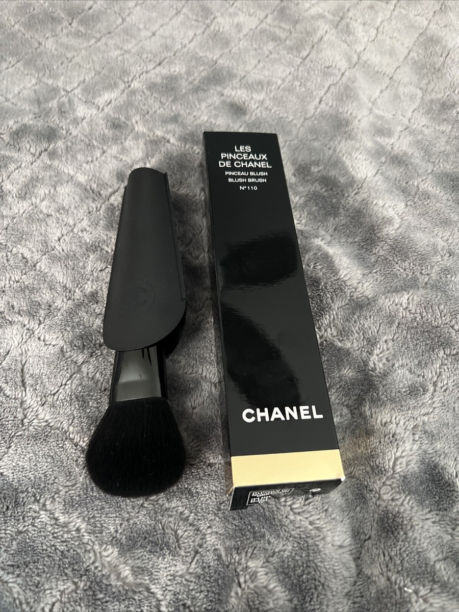 CHANEL LES PINCEAUX DE CHANEL BLUSH BRUSH 110 NIB Regular Size | eBay