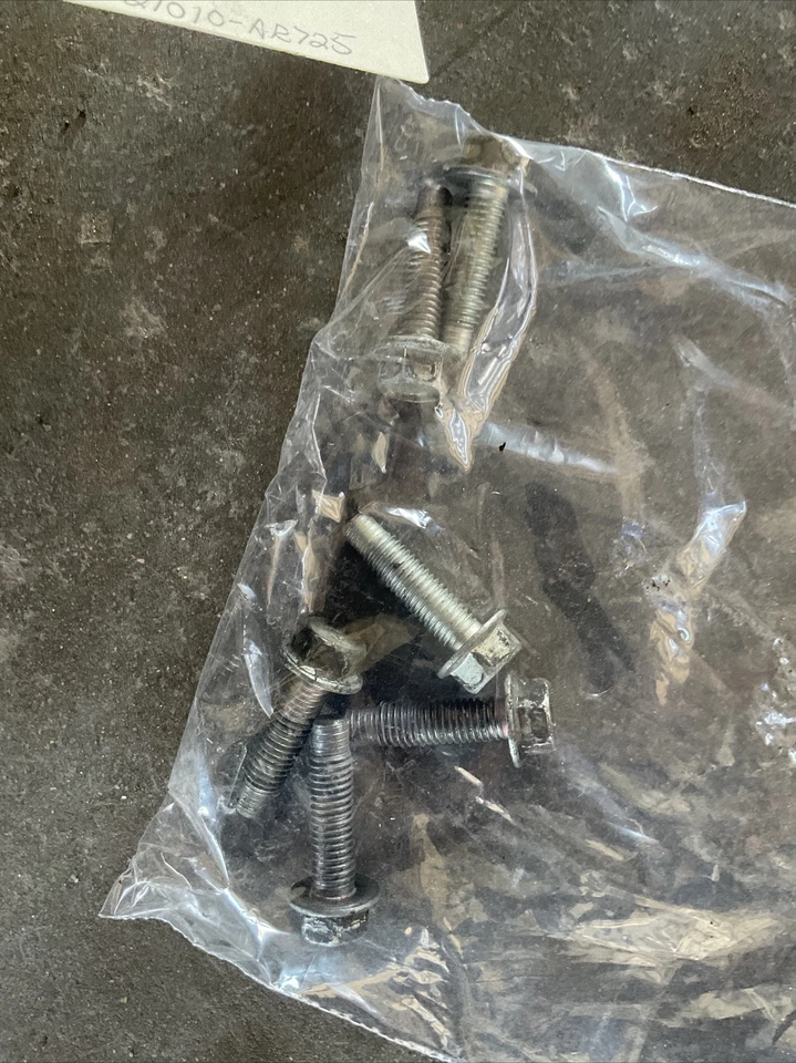 03-10 Conjunto de bomba de agua del motor Infiniti FX45 M45 Q45 21010-AR725 Foto 4 de 4