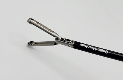Pinzas de agarre Smith & Nephew 7209711 con mango interceptor 7208301 19-1/2" - Imagen 3 de 4