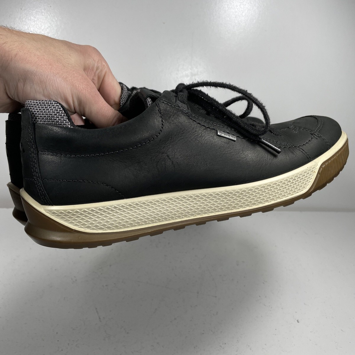 Ecco Byway Tred GTX Mens Size 8 Goretex Sneakers Shoes Black  display picture 3