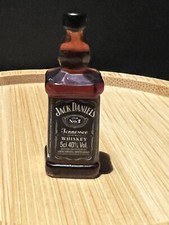 1 Resin Jack Daniels Whiskey Bottle Dolls House Miniature Decor Shop Pub Bar