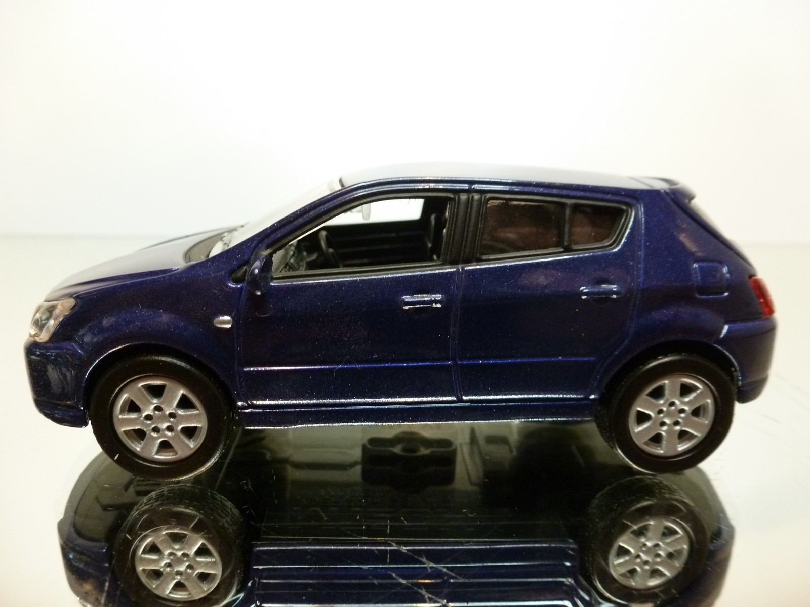 Picture 4 of 6