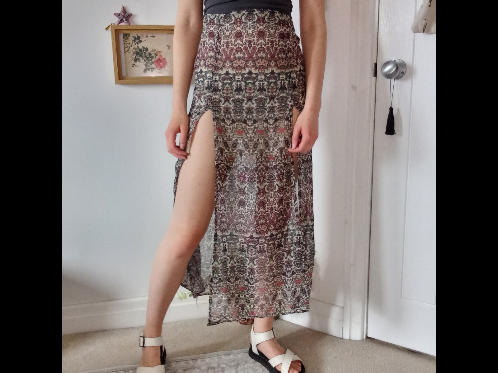 Picture 2 of 4