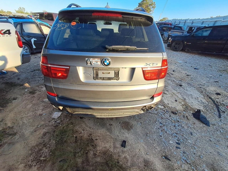 (LOCAL PICKUP ONLY) Trunk/Hatch/Tailgate Lower Fits 07-13 BMW X5 2618925 - Image 2 of 2