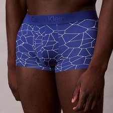    NWT Size: S,M,L,XL Calvin Klein Men's Black Print LOW RISE TRUNK Underwear
