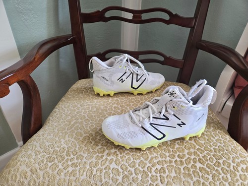 New Balance Freeze Lacrosse Cleats White Yellow Mid Height Girls Size 4