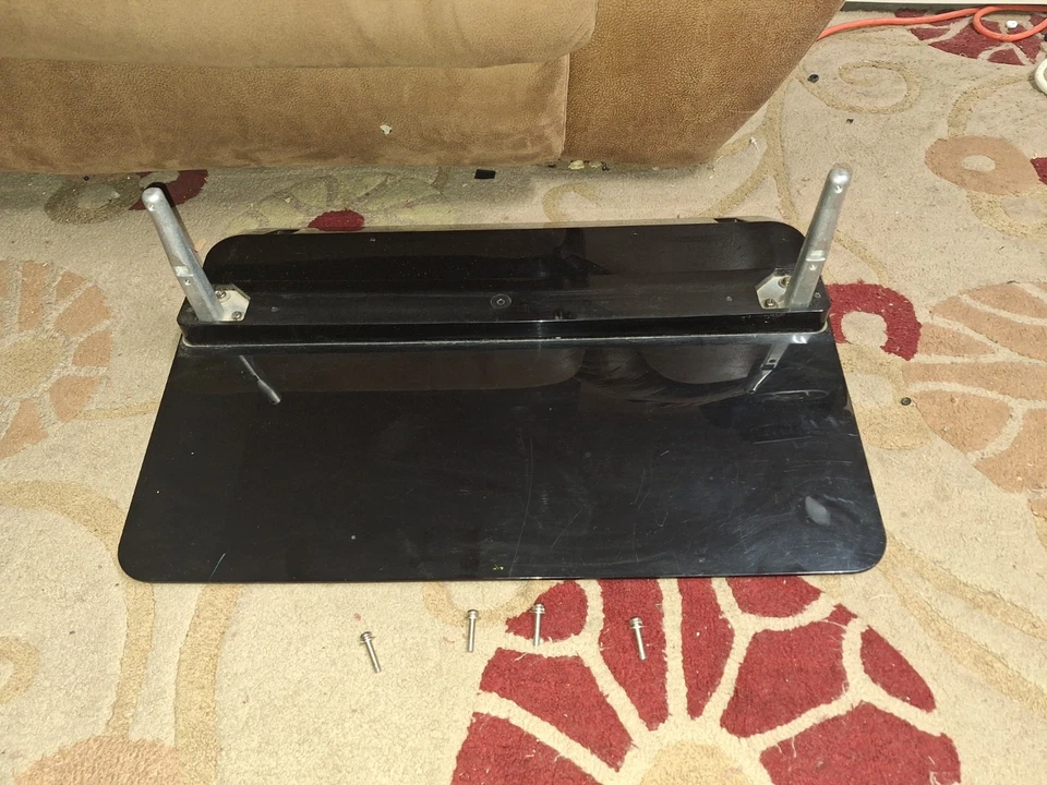 原装 PANASONIC 电视支架 带 SCRESWS 适用于 TC-P54S1、TC-P54V10、TBLX0102 — 第 2/4 张图片