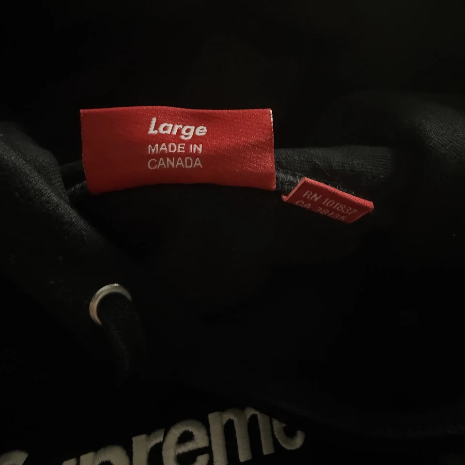 Felpa con cappuccio Supreme Box Logo Nera FW24 - 2024 - Taglia LARGE - Immagine 3 di 4