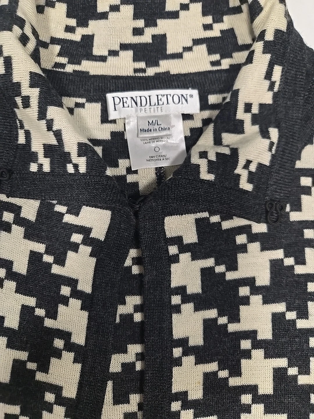 Pendelton Houndstooth Marino Wool Cape Poncho RN#29685 %100 Merino Sz M L