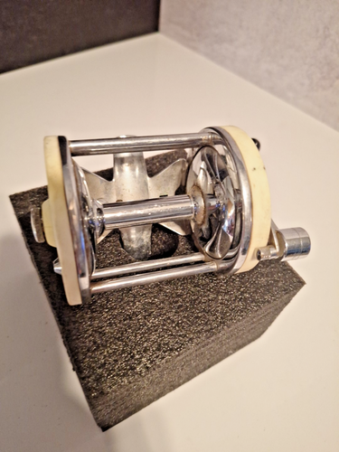 Garcia Mitchell 600A saltwater casting reel Vintage Made In France Used - 第 1/12 張圖片