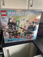 Lego Ninjago Dragons Rising Set 71799 Ninjago City Markets Brand New & Sealed