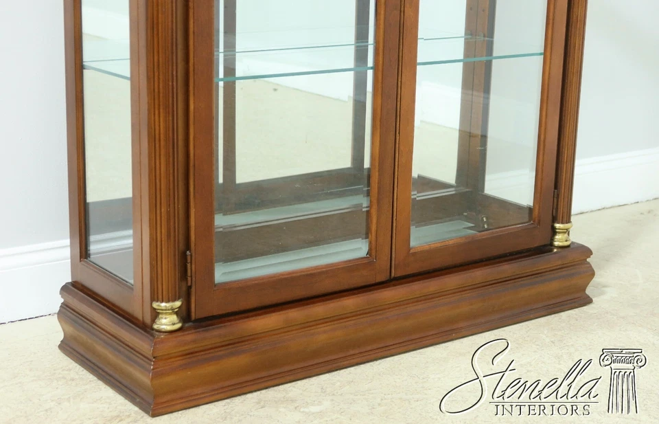 54445: Gabinete de curiosidades cerezo 2 puertas vidrio biselado PULASKI Foto 3 de 4