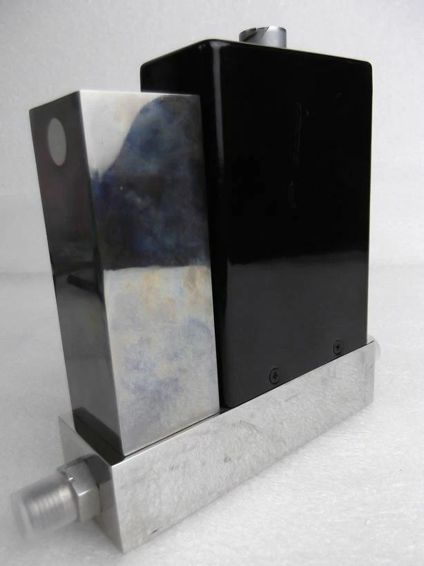 Unit UFC-2550, MFC, Mass Flow Controller, O2, 1000 SCCM, Used - Image 3 of 4