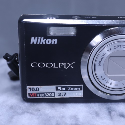 Cámara digital Nikon Coolpix s560 10 MP con estuche Lowepro lector de tarjetas y cargador - Imagen 3 de 15