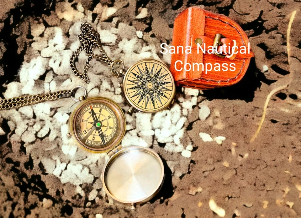 Brújula de bolsillo antigua de latón brújula de regalo de cumpleaños con estuche de cuero mejor regalo. Foto 2 de 4