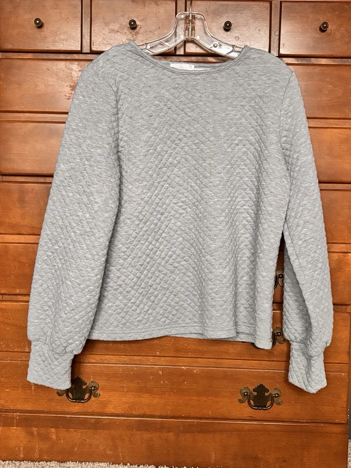 Chelsea and Theodore women’s tan knit v-neck sweater with a relaxed fit size XL - Image 2 of 4