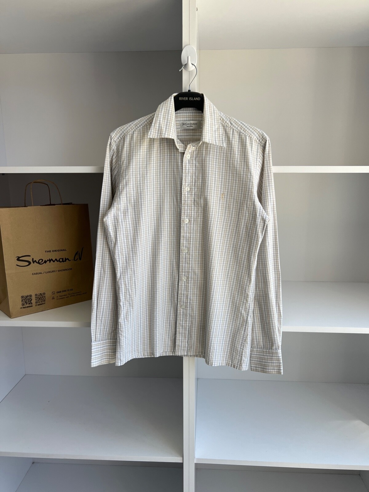 Camicia vintage Yves Saint Laurent lusso abbottonata