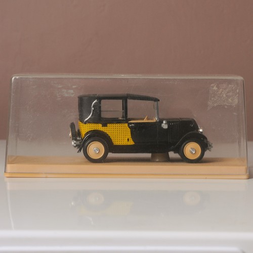 Eligor Renault NN1 1927, 1/43 Scale, Black and Yellow Diecast, With Display Case - Picture 21 of 23
