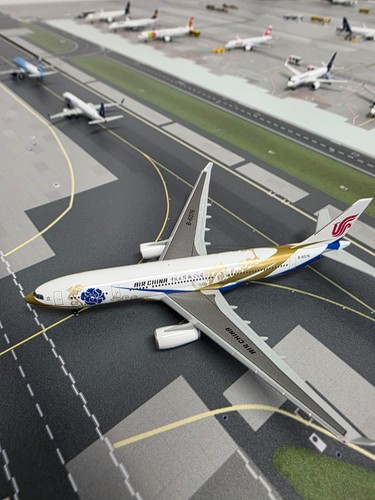 Herpa Air China Zichen Hao Airbus A330-200 1 500