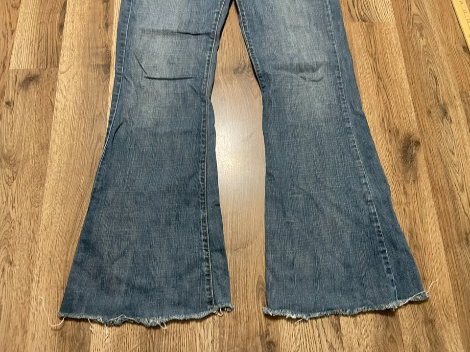 Jeans Lux, para mujer talla 30, azul, denim, pierna ancha, dobladillo deshilachado, bolsillos Foto 4 de 4