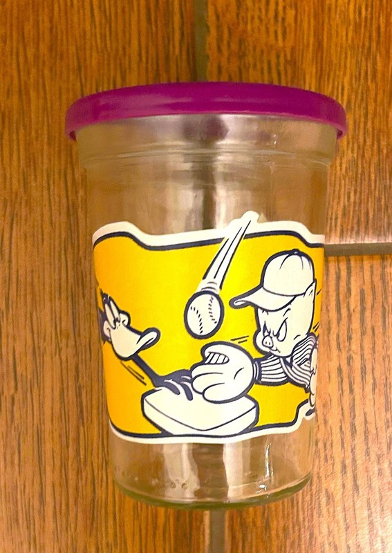 1994 Looney Tunes # 4 Porky Pig & Daffy Duck Welch's Jelly Jar with Lid