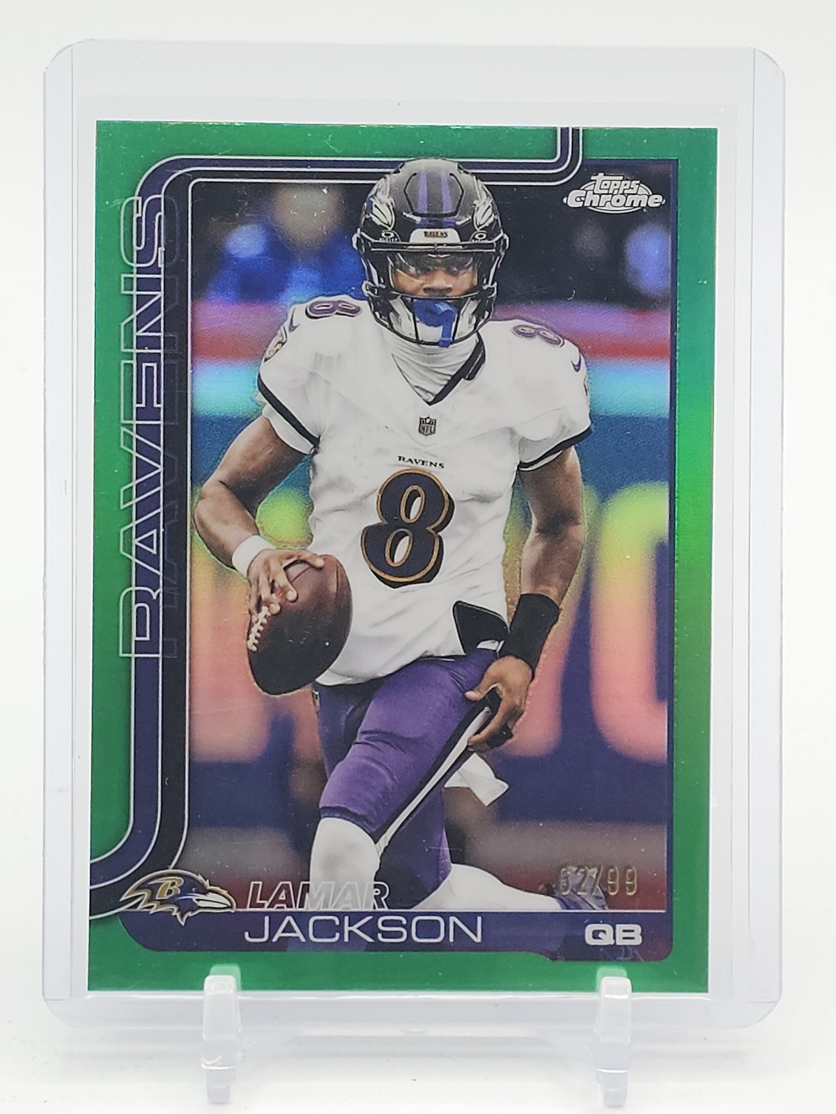 LAMAR JACKSON 2025 TOPPS CHROME FOOTBALL GREEN REFRACTOR /99 #24 RAVENS Q2161