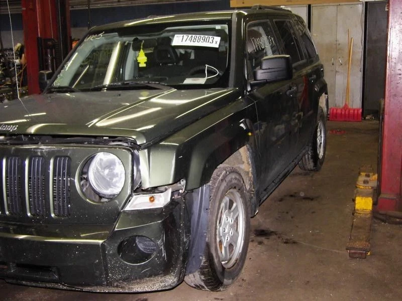 Jeep Patriot 2008 brazo limpiaparabrisas Foto 2 de 4