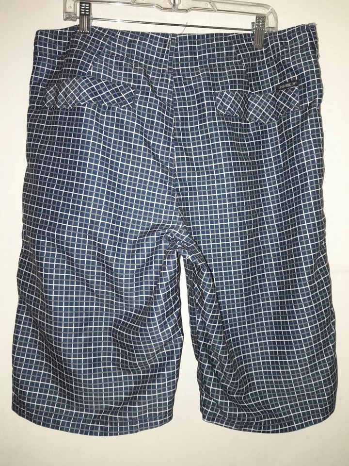 Boardshorts Univibe 38.5" x 12" Azul y Blanco A Cuadros Corbata Bolsillo Frontal Talla 36 Usado en Excelente Condición Foto 4 de 4