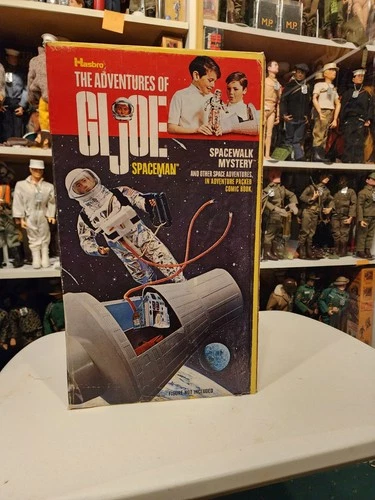 VINTAGE 1969 HASBRO GI JOE  SPACE WALK MYSTERY Box Complete Set  Mint Comic