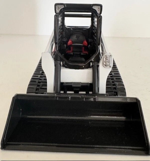 1:25 Bobcat T650 1 Million Compact Track Loader 6989253 Limited Edition - Image 3 of 4
