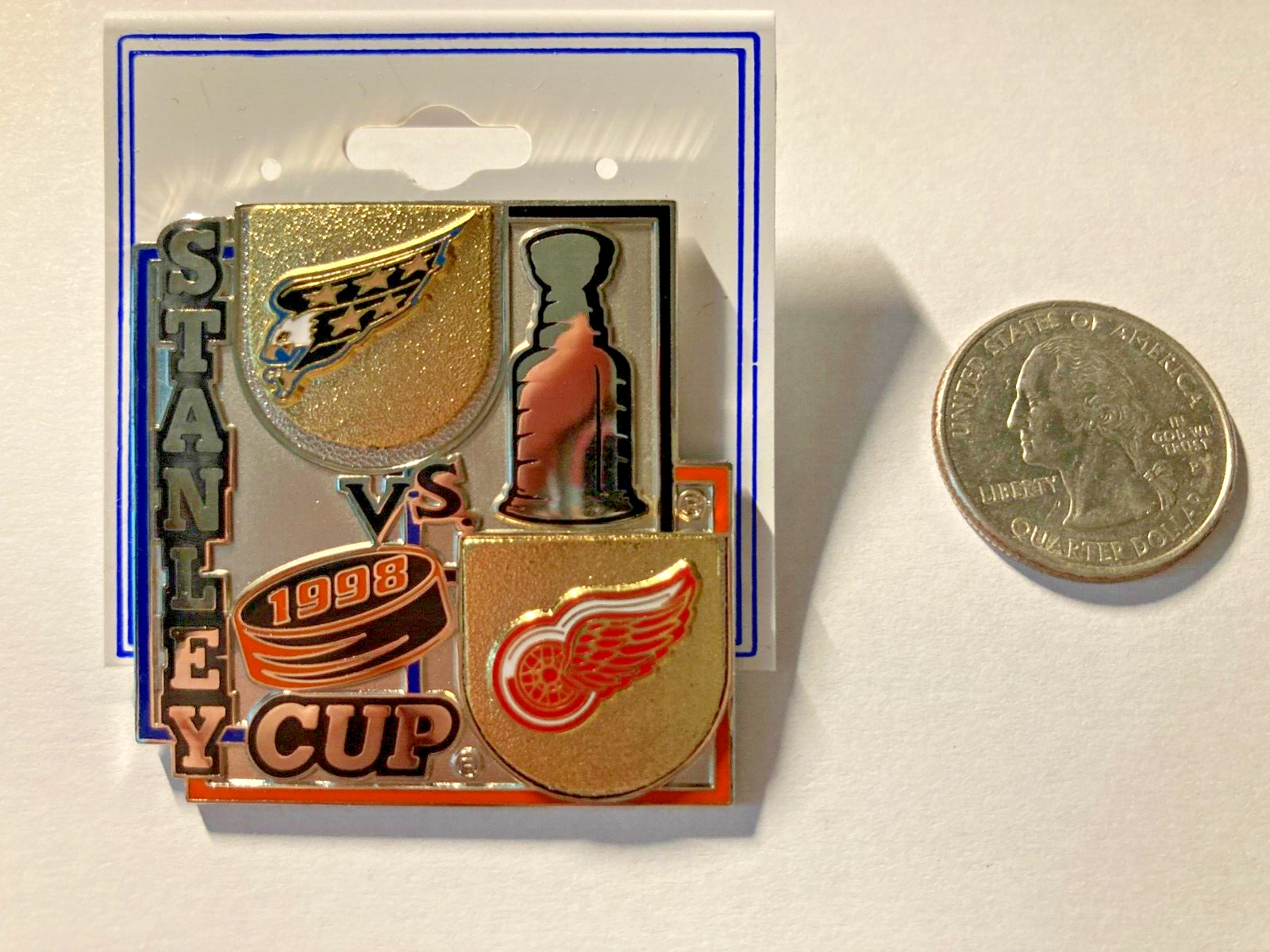 STANLEY CUP: 1998 REDWINGS VS CAPITALS ENAMEL & METAL LAPEL PIN - MOC-image