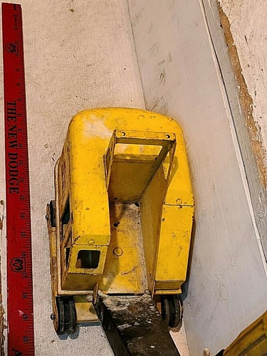 Tonka Pressed Steel Shovel - Picture 8 of 9