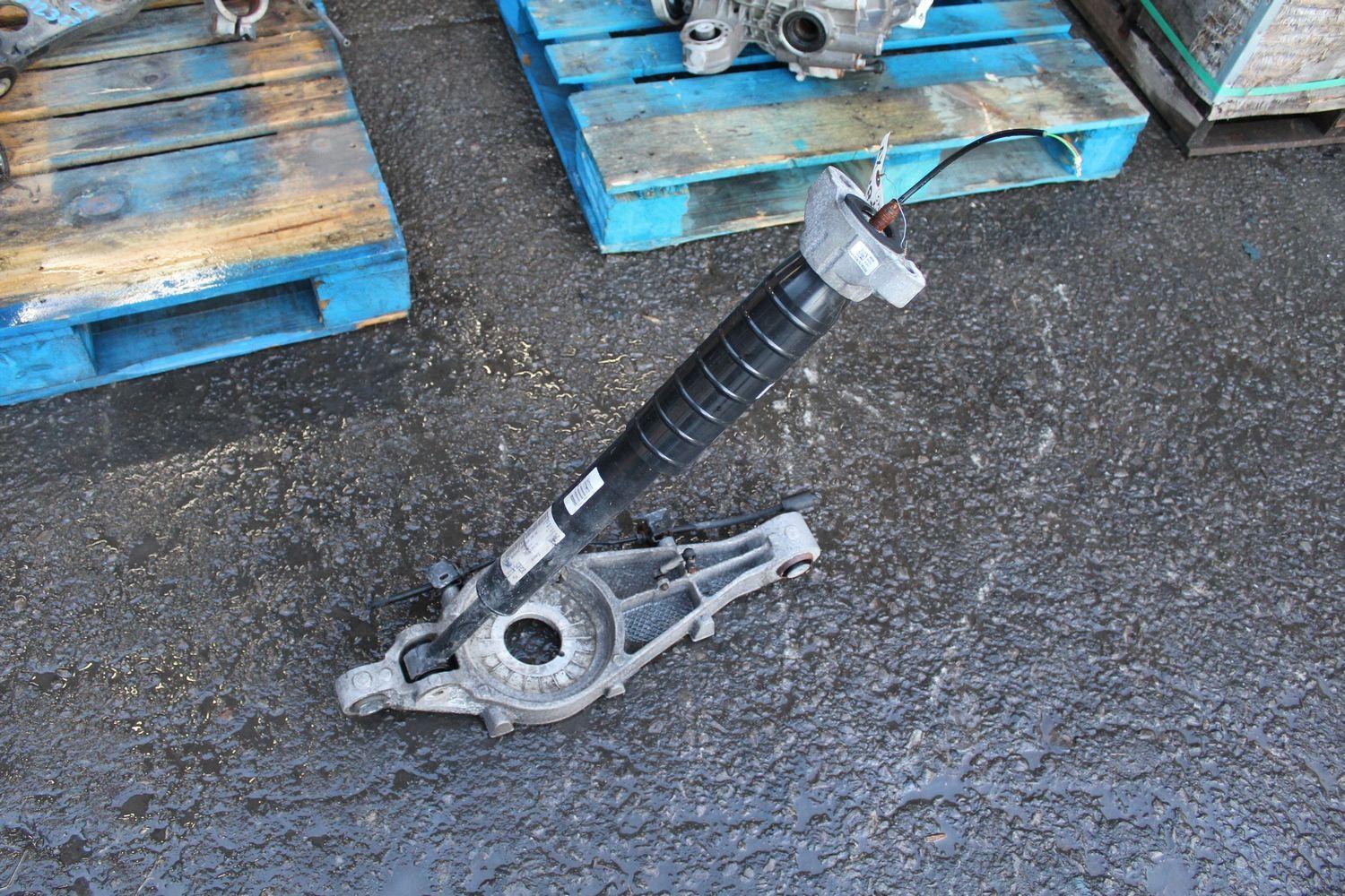 Strut Assembly MASERATI LEVANTE Right 17