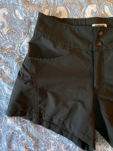 Pearl Izumi für Damen Medium Vintage schwarze Shorts nicht gefüttert - gebraucht, in einwandfreiem Zustand - Bild 4 von 11